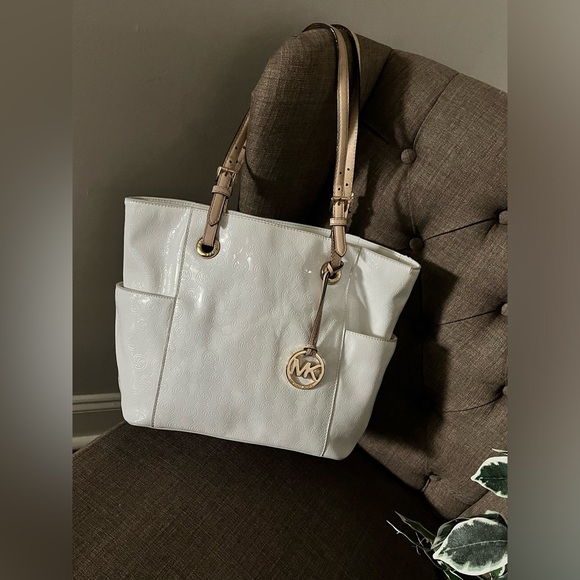 ⭐️⭐️👜⭐️⭐️ - Picture 1 of 5